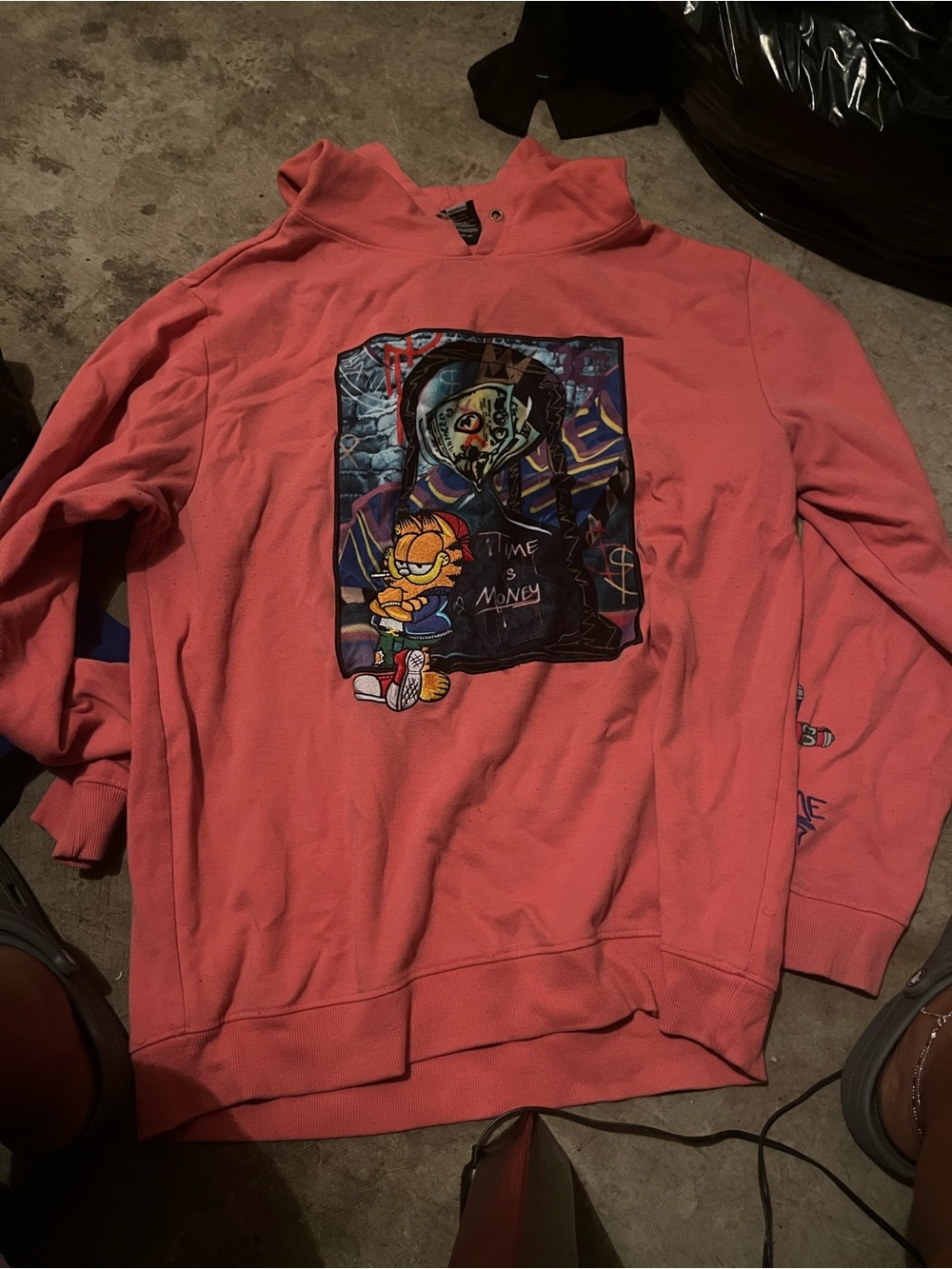 Men's Coral Pink Garfield Graphic Hoodie Sweatshirt